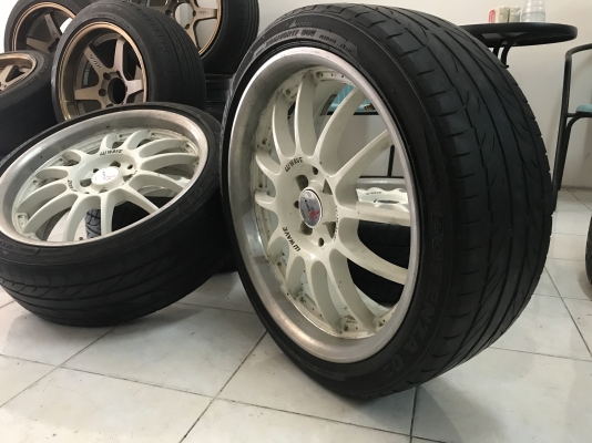 แม็ก 17x7.0 Et42 ขายตามสภาพ ไม่มีซ่อม ครับ ขายพร้อมยาง 205/40R17 ปี 12 ยกชุด 4500 พร้อมใช้ ID line T