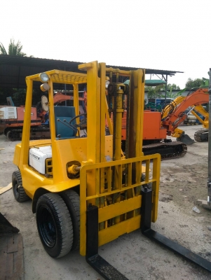 รถฟอร์คลิฟต์ TOYOTA 2FG25 รถเก่านอกนำเข้า ยังไม่เคยใช้งานในไทย ยก 2.5 ตัน ยกสูง 3 เมตร เครื่อง 4P สภาพดี พร้อมใช้งาน มีเอกสารใบอินวอยซ์