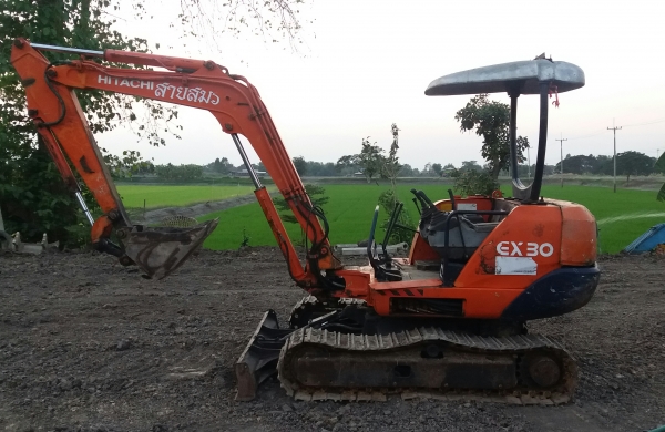 ฮิตาชิ ex 30 ระบบดีเครื่องดีปั๊มแรงเอวแน่นทำงานไว มีลายหัวเจาะ
