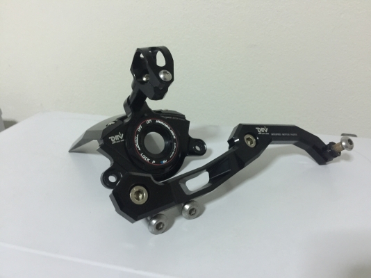 ขายขาจับกันสะบัด DMV FOR KAWASAKI Z1000 ปี 2011 - 2013 ขายขาจับกันสะบัด DMV FOR KAWASAKI Z1000 ปี 2011 - 2013