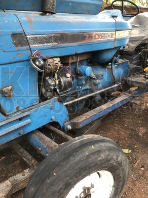 ขายด่วน รถไถ ford 6600 พร้อมใบดัน หาง7 เครืองดี มีหลังคา  เอกสาร อินวอย ขาย 260000