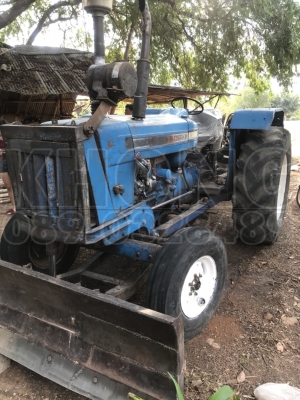 ขายด่วน รถไถ ford 6600 พร้อมใบดัน หาง7 เครืองดี มีหลังคา  เอกสาร อินวอย ขาย 260000