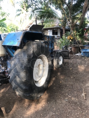 ขายด่วน รถไถ ford 6600 พร้อมใบดัน หาง7 เครืองดี มีหลังคา  เอกสาร อินวอย ขาย 260000