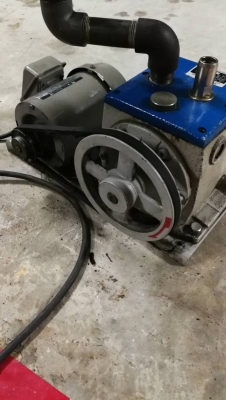 2,900 บ.ส่งถึงบ้านฟรีโทร 083-2000058 LINE ID: line832923 VACUUM PUMP แวคคั่มปั๊มยี่ห้อ SHIBAURA ผลิต