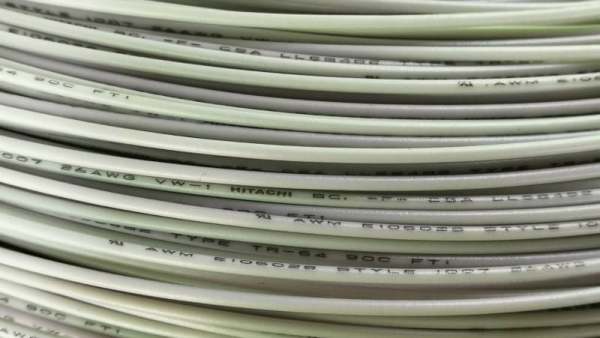 มัดละ 380 บ.ส่งถึงบ้านฟรีโทร 083-2000058 LINE ID: line832923 สายไฟสัญญาน ยี่ห้อ HITASHI type TR-64 ห มัดละ 380 บ.ส่งถึงบ้านฟรีโทร 083-2000058 LINE ID: line832923 สายไฟสัญญาน ยี่ห้อ HITASHI type TR-64 ห