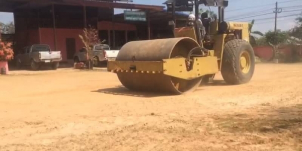 ขาย 495,000 รถบด BOMAX BW 212 D-2 เล่มทะเบียน 2 เพลา สั่นสะเทือน เครื่องดี เกียร์แรง เอวแน่น รถพร้อมใช้ รถอยู่ ศรีเกษ 090-772-3710 090-772-3708