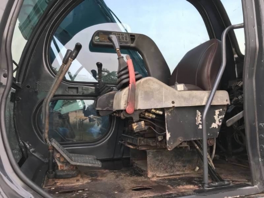 ขาย 695,000 บาท KOBElCO SK200 MarK 5 ธรรมดา เครื่องดี ปั้มแรง  เอวแน่น ไฟฟ้าครบ โซ่ใหม่ 1 ข้าง สภาพพร้อมใช้. เอกสารแจ้งจำหน่าย.   รถอยู่ นครปฐม โทร 0610710295