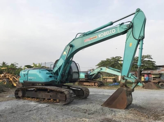 ขาย 695,000 บาท KOBElCO SK200 MarK 5 ธรรมดา เครื่องดี ปั้มแรง  เอวแน่น ไฟฟ้าครบ โซ่ใหม่ 1 ข้าง สภาพพร้อมใช้. เอกสารแจ้งจำหน่าย.   รถอยู่ นครปฐม โทร 0610710295
