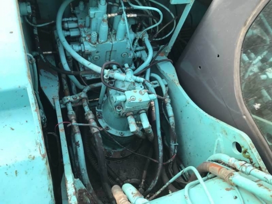 ขาย 695,000 บาท KOBElCO SK200 MarK 5 ธรรมดา เครื่องดี ปั้มแรง  เอวแน่น ไฟฟ้าครบ โซ่ใหม่ 1 ข้าง สภาพพร้อมใช้. เอกสารแจ้งจำหน่าย.   รถอยู่ นครปฐม โทร 0610710295