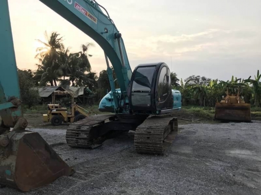 ขาย 695,000 บาท KOBElCO SK200 MarK 5 ธรรมดา เครื่องดี ปั้มแรง  เอวแน่น ไฟฟ้าครบ โซ่ใหม่ 1 ข้าง สภาพพร้อมใช้. เอกสารแจ้งจำหน่าย.   รถอยู่ นครปฐม โทร 0610710295