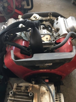 ขายเครื่องBRIGGS&amp;STRATTONรถตัดหญ้า 23 HP เก่านอกสวย