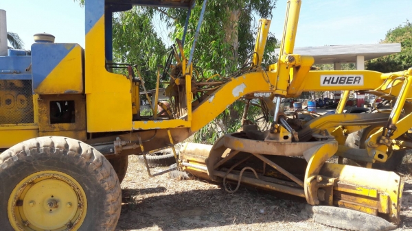 ขาย เกรดเดอร์ HUBER รถใช้งาน ปกติ ราคา 195,000 ราคาต่อรองได้ครับ อยากให้มาลองก่อนครับ ไหวเท่าไหร่มาคุยกันครับ สนใจโทร 091-0206555 อยู่สุรินทร์ ครับ ขาย เกรดเดอร์ HUBER รถใช้งาน ปกติ ราคา 195,000 ราคาต่อรองได้ครับ อยากให้มาลองก่อนครับ ไหวเท่าไหร่มาคุยกันครับ สนใจโทร 091-0206555 อยู่สุรินทร์ ครับ
