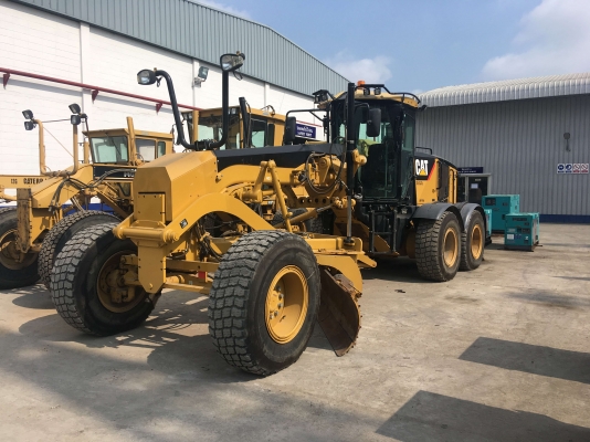 รถเกรด CAT  : 140M  ปี2010  7,900ชม. สภาพสวยๆตรงจาก USA 0988585524สามภพครับ