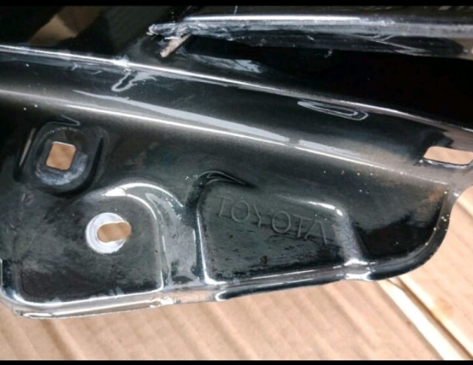 แก้มหน้าวีโก้ และฟอจูเนอร์ แท้ถอด1คู่ พร้อมโป่งคิ้วล้อ