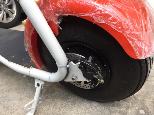 สกู๊ตเตอร์ไฟฟ้าล้อโต 1000W สีขาว-ส้ม ล้อกว้าง 8นิ้ว ราคา 12,500.-