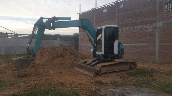 ขาย รถขุดแบคโฮ Kobelco SK 75 uu 2 สภาพดี พร้อมใช้งาน เจ้าของขายเอง สนใจโทร. 080-870-4656 (ต๋อง) ,096 ขาย รถขุดแบคโฮ Kobelco SK 75 uu 2 สภาพดี พร้อมใช้งาน เจ้าของขายเอง สนใจโทร. 080-870-4656 (ต๋อง) ,096