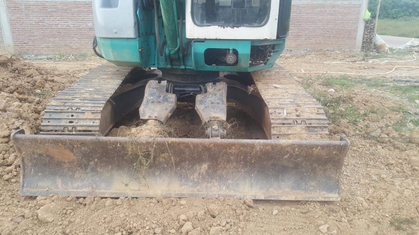 ขาย รถขุดแบคโฮ Kobelco SK 75 uu 2 สภาพดี พร้อมใช้งาน เจ้าของขายเอง สนใจโทร. 080-870-4656 (ต๋อง) ,096