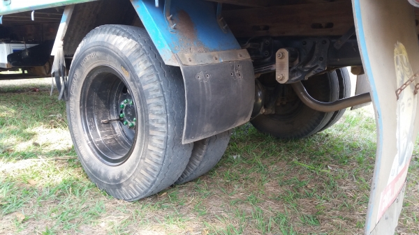 รถ isuzu npr 130 ปี48 รถห้างแท้