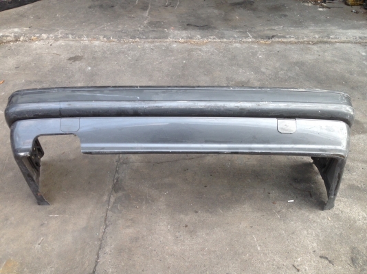 กันชนหน้าและหลัง BMW E30 M Technic (ตามสภาพ)