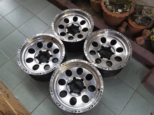 Max หยดนำ้ ขอบ15*8 et0 สภาพสวยๆ 1ชุด Max หยดนำ้ ขอบ15*8 et0 สภาพสวยๆ 1ชุด