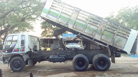 ขายสิบล้อดั้ม Hino 3H  2เพลา 195 แรง สภาพสวยเครื่องดีมากเดิมๆ