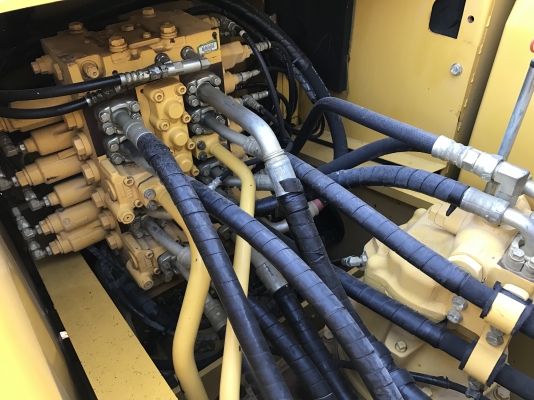 ขาย KOMATSU PC200-8MO สวยๆ พร้อมใช้งาน สีเดิมทั้งคัน 9000 ชั่วโมง ชมรถที่หน้างานได้ทุกวัน สนใจติดต่อโดยตรง 081-4283210 ขาย KOMATSU PC200-8MO สวยๆ พร้อมใช้งาน สีเดิมทั้งคัน 9000 ชั่วโมง ชมรถที่หน้างานได้ทุกวัน สนใจติดต่อโดยตรง 081-4283210