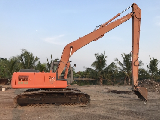 ขาย HITACHI ZX200 บูมยาว 7000 ชม. สภาพสวยมาก เดิมๆเลย สนใจติดต่อ 081-4283210