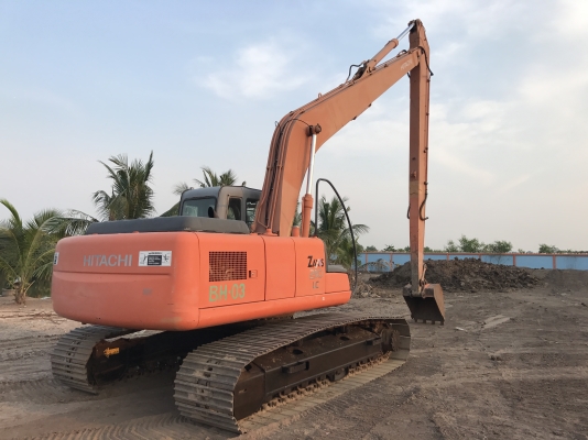 ขาย HITACHI ZX200 บูมยาว 7000 ชม. สภาพสวยมาก เดิมๆเลย สนใจติดต่อ 081-4283210
