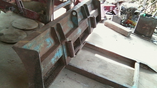 ใบดันหน้ารถไถฟอร์ด