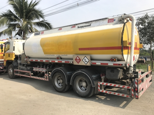 ขายIsuzu FVM 240 แรง ปี 52 ช่วงยาว 7.50 เมตร แทงค์โหลดล่าง 4 ช่อง 18,000 ลิตร พร้อมใช้