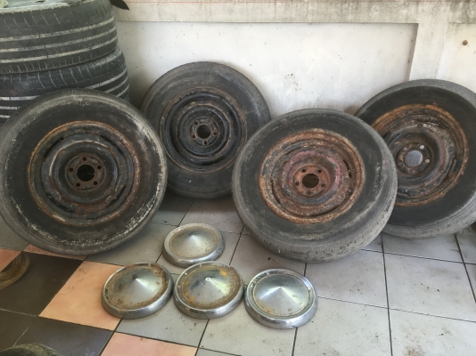 กระทะล้อพร้อมฝาครอบรถเมกัน