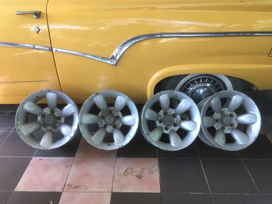 ล้อแม็กลายเมกัน