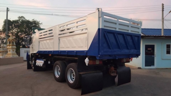 Hino 320 แรง ปี 49 แม่เดี่ยวดัมพ์สามมิตร มีระบบลาก เดิมๆบางๆแต่งสวยน่าใช้ ทะเบียนพร้อม Hino 320 แรง ปี 49 แม่เดี่ยวดัมพ์สามมิตร มีระบบลาก เดิมๆบางๆแต่งสวยน่าใช้ ทะเบียนพร้อม