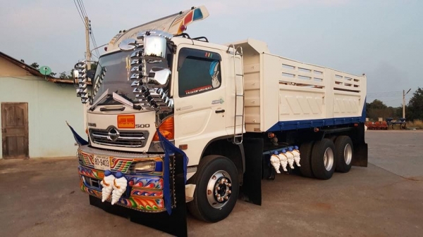 Hino 320 แรง ปี 49 แม่เดี่ยวดัมพ์สามมิตร มีระบบลาก เดิมๆบางๆแต่งสวยน่าใช้ ทะเบียนพร้อม