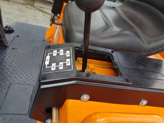 KOMATSU รุ่น wa 30-2 เครื่องยนต์โคมัสสุ 3D 84 เก่าญี่ปุ่นแท้ไม่เคยใช้งานในไทย ระบบเกียร์ 3 เกียร์เดินหน้า 3 เกียร์ถอยหลัง ระบบคอนโทรลเดี่ยว ขับเคลื่อน 4 ล้อ full Time พร้อมใช้งาน มีบุ้งกี่ขนาด 0.3 คิว ชั่วโมงการใช้งาน 1,000 ชม.ราคา385,000บาท สนใจติดต่อเบอ KOMATSU รุ่น wa 30-2 เครื่องยนต์โคมัสสุ 3D 84 เก่าญี่ปุ่นแท้ไม่เคยใช้งานในไทย ระบบเกียร์ 3 เกียร์เดินหน้า 3 เกียร์ถอยหลัง ระบบคอนโทรลเดี่ยว ขับเคลื่อน 4 ล้อ full Time พร้อมใช้งาน มีบุ้งกี่ขนาด 0.3 คิว ชั่วโมงการใช้งาน 1,000 ชม.ราคา385,000บาท สนใจติดต่อเบอ