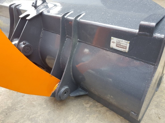 KOMATSU รุ่น wa 30-2 เครื่องยนต์โคมัสสุ 3D 84 เก่าญี่ปุ่นแท้ไม่เคยใช้งานในไทย ระบบเกียร์ 3 เกียร์เดินหน้า 3 เกียร์ถอยหลัง ระบบคอนโทรลเดี่ยว ขับเคลื่อน 4 ล้อ full Time พร้อมใช้งาน มีบุ้งกี่ขนาด 0.3 คิว ชั่วโมงการใช้งาน 1,000 ชม.ราคา385,000บาท สนใจติดต่อเบอ KOMATSU รุ่น wa 30-2 เครื่องยนต์โคมัสสุ 3D 84 เก่าญี่ปุ่นแท้ไม่เคยใช้งานในไทย ระบบเกียร์ 3 เกียร์เดินหน้า 3 เกียร์ถอยหลัง ระบบคอนโทรลเดี่ยว ขับเคลื่อน 4 ล้อ full Time พร้อมใช้งาน มีบุ้งกี่ขนาด 0.3 คิว ชั่วโมงการใช้งาน 1,000 ชม.ราคา385,000บาท สนใจติดต่อเบอ