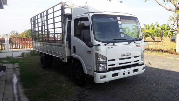 ขายรถ6ล้อ NPR 150แรง ปี56 ยาว5เมตร.50เมตร รถสวย ราคา750,000 สนใจโทร 090-8588220 090-3258446 090-4610
