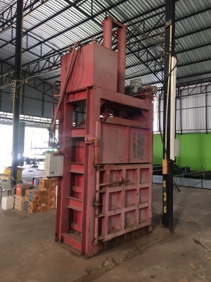 เครื่องอัดแนวตั้ง สองกระบอก