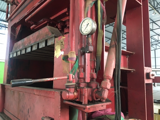 เครื่องอัดแนวตั้ง สองกระบอก