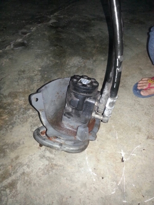 ขายเพาเวอร์พวงมาลัยโฟลค์ลิฟCROWNราคา3500บาทโทร0643130366