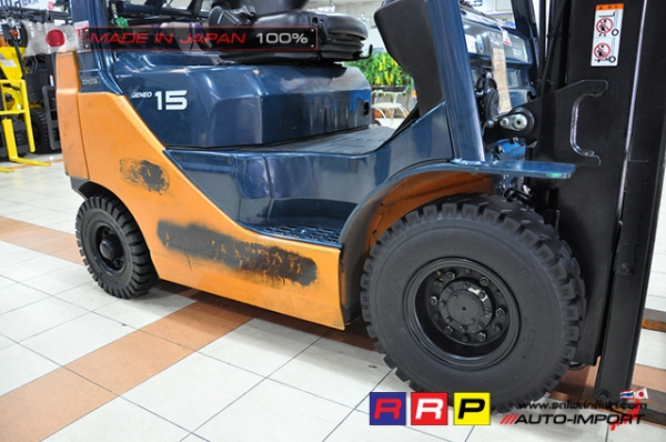 ขายรถโฟล์คลิฟท์มือสอง TOYOTA รุ่น 8FG15-35100 นำเข้าจากประเทศญี่ปุ่น 100\% ไม่เคยใช้งานในไทย