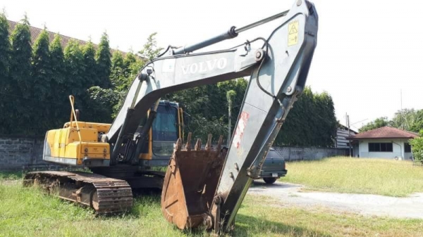 ขาย 735,000 VOLVO EC 210 LC ไฟฟ้าครบ เครื่องดี ปั้มสมบูณร์ เอวแน่น ช่วงล่างแน่น เอกสารอินวอยทร์ รถอยู่ สระบุรี 090-772-3710 090-772-3708 ขาย 735,000 VOLVO EC 210 LC ไฟฟ้าครบ เครื่องดี ปั้มสมบูณร์ เอวแน่น ช่วงล่างแน่น เอกสารอินวอยทร์ รถอยู่ สระบุรี 090-772-3710 090-772-3708