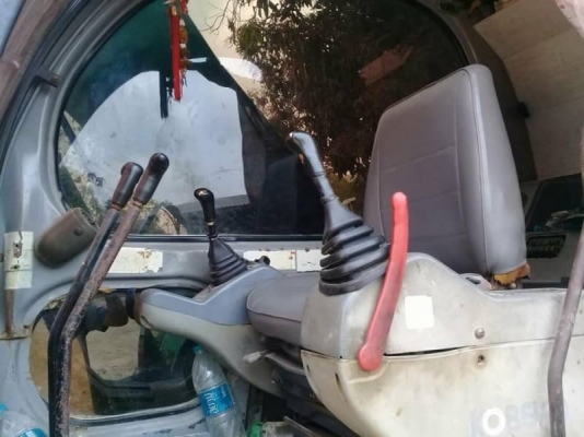 ขาย 795,000 KOBELCO sk 200-5 super ไฟฟ้าครบ เครื่องดี ปั้มแรง เอวแน่น ช่วงล่างเต็ม เอกสารอินวอยทร์ รถอยู่ สระบุรี 090-772-3710 090-772-3708