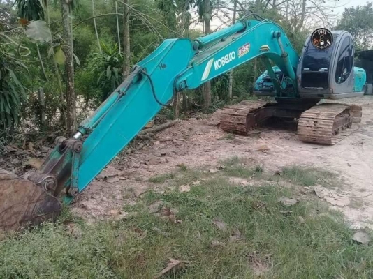 ขาย 795,000 KOBELCO sk 200-5 super ไฟฟ้าครบ เครื่องดี ปั้มแรง เอวแน่น ช่วงล่างเต็ม เอกสารอินวอยทร์ รถอยู่ สระบุรี 090-772-3710 090-772-3708