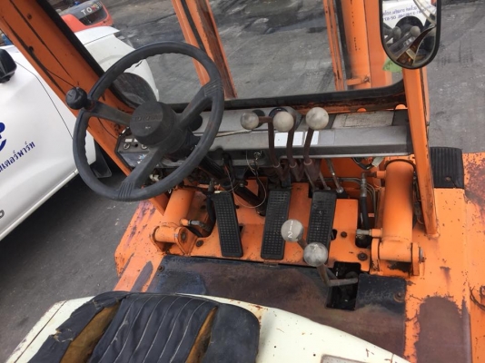 TOYOTA 4FD25  รถนอกเก่าญี่ปุ่น  งาฮิ้ง พร้อมบุ้งกี๋   เครื่องยนต์ดีเซล