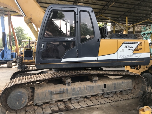 Kobelco SK220-3 รถใหญ่ราคาดี แอร์เย็น เครื่องยนต์ตรวจเช็คเรียบร้อย สนใจติดต่อ 0813553478(คุณโย)