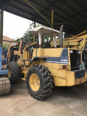 Komatsu WA100-1 รถเก่าญี่ปุ่น ยางสวย ยังไม่ผ่านการใช้งานในไทย สนใจติดต่อ0813553478(คุณโย)
