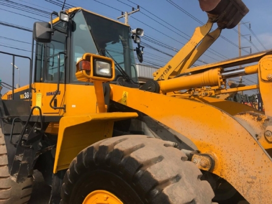 ขายรถตักล้อยาง KOMATSU WA380-6 ปี 2011 รถนอกนำเข้าจากญี่ปุ่น สภาพสวยพร้อมใช้งาน มีVDOการทำงานครับ ขายรถตักล้อยาง KOMATSU WA380-6 ปี 2011 รถนอกนำเข้าจากญี่ปุ่น สภาพสวยพร้อมใช้งาน มีVDOการทำงานครับ