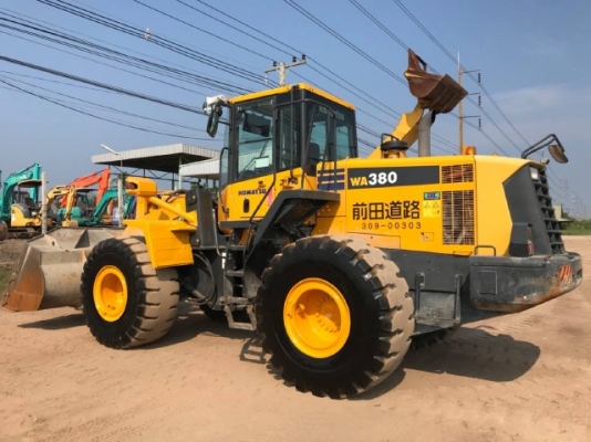 ขายรถตักล้อยาง KOMATSU WA380-6 ปี 2011 รถนอกนำเข้าจากญี่ปุ่น สภาพสวยพร้อมใช้งาน มีVDOการทำงานครับ ขายรถตักล้อยาง KOMATSU WA380-6 ปี 2011 รถนอกนำเข้าจากญี่ปุ่น สภาพสวยพร้อมใช้งาน มีVDOการทำงานครับ