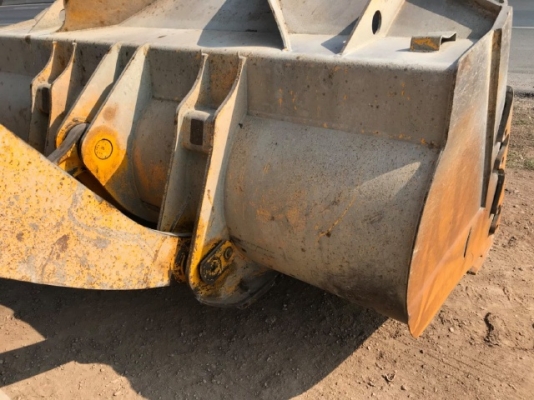 ขายรถตักล้อยาง KOMATSU WA380-6 ปี 2011 รถนอกนำเข้าจากญี่ปุ่น สภาพสวยพร้อมใช้งาน มีVDOการทำงานครับ ขายรถตักล้อยาง KOMATSU WA380-6 ปี 2011 รถนอกนำเข้าจากญี่ปุ่น สภาพสวยพร้อมใช้งาน มีVDOการทำงานครับ